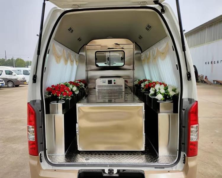 遗体运输车